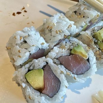 I Love Sushi - Tuna Avocado Roll - Sushi Bars Near Me - Nashville, Tennessee I Love Sushi - Tuna Avocado Roll - Sushi Bars Near Me - Nashville, Tennessee