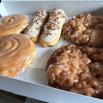 Heavenly Donuts - Cinnamon rolls, bacon maple bars, and apple fritters. - Donuts Near Me - Lacey, Washington