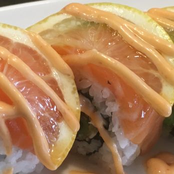 Mikko Sushi - WAIMEA roll - Sushi Bars Near Me - Vista, California