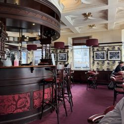 The Abbotsford - Restaurant interior