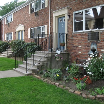 Colonial Heights - Apartments Near Me - Parsippany, New Jersey
