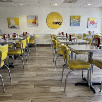 Over Easy - Tavernier - Super cute & very clean. - Breakfast & Brunch Near Me - Tavernier, Florida