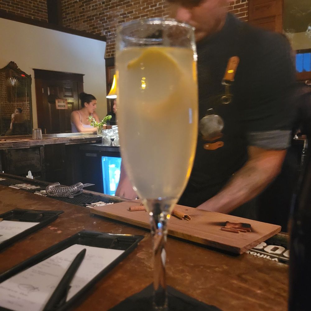The 86 Room - Cocktail Bars Near Me - Fort Myers, Florida The 86 Room - Cocktail Bars Near Me - Fort Myers, Florida