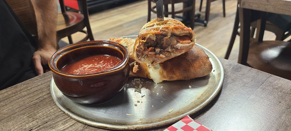 Pie's On Pizzeria & Grill