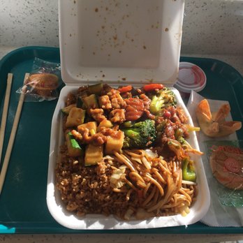 Wok It Out - Two item combo with ride rice & chow mein with mushroom chicken & broccoli beef with a free appetizer I choose a fried won ton - Chinese Near Me - Bakersfield, California Wok It Out - Two item combo with ride rice & chow mein with mushroom chicken & broccoli beef with a free appetizer I choose a fried won ton - Chinese Near Me - Bakersfield, California