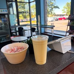 Unique Eats - Mango Melody Smoothie
