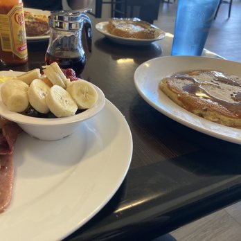 Emle's Restaurant - Emles Special - American Near Me - Northridge, California