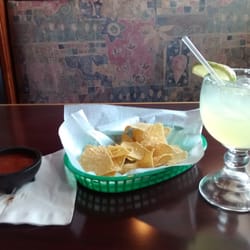 El Puente Family Mexican Restaurant - Every Mexican meal should begin with a 20 ounce margarita!
