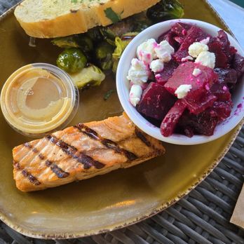 Urban Plates - Grilled Salmon plate - Salad Near Me - Pasadena, California Urban Plates - Grilled Salmon plate - Salad Near Me - Pasadena, California