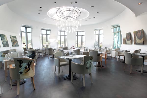 Tančící dům - Ginger & Fred Restaurant by null