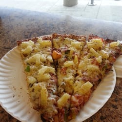 Spicy Pizza and Wings - Veggie + pineapple