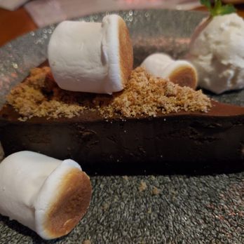 Earls Kitchen + Bar - S'mores Chocolate Cheesecake - Canadian (New) Near Me - Vancouver, British Columbia Earls Kitchen + Bar - S'mores Chocolate Cheesecake - Canadian (New) Near Me - Vancouver, British Columbia