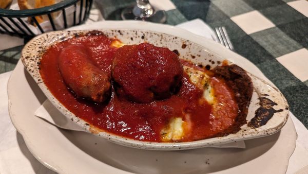 Amici's Pizzeria & Italian by null