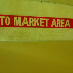 Guadalupe Public Market - Grimy walls, typical among public markets in Metro Manila