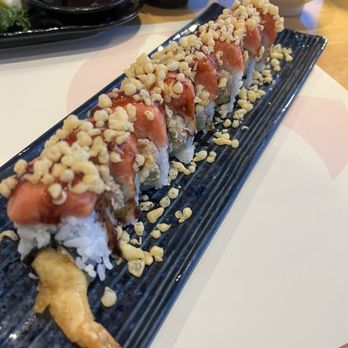 Dojo Sushi - This was the Oaks Crunch Roll. - Sushi Bars Near Me - Los Angeles, California Dojo Sushi - This was the Oaks Crunch Roll. - Sushi Bars Near Me - Los Angeles, California
