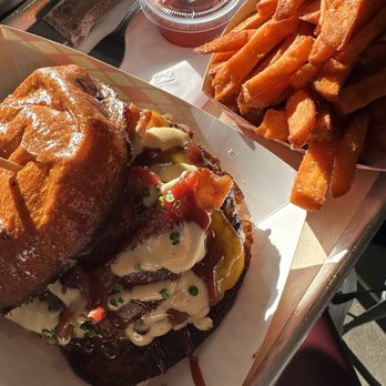 Hermosa Brewing - Brewpubs Near Me - Hermosa Beach, California Hermosa Brewing - Brewpubs Near Me - Hermosa Beach, California