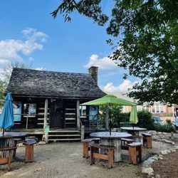 Pop's Cabin Creamery - The ice cream cabin with surrounding tables