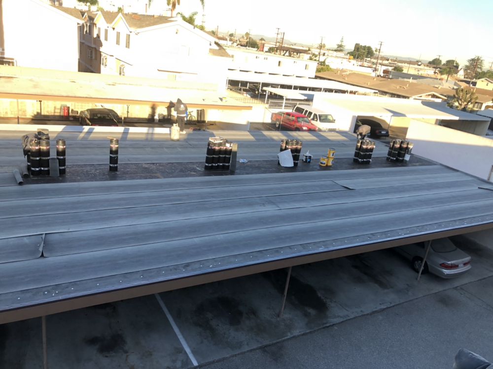 Slide of E & E Roofing