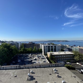 Mediterranean Inn - Another view from the rooftop - Hotels Near Me - Seattle, Washington Mediterranean Inn - Another view from the rooftop - Hotels Near Me - Seattle, Washington