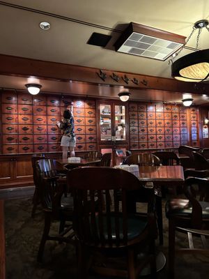 Shelly's Back Room by null