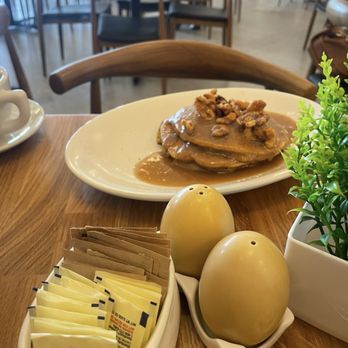 Hope Breakfast Bar - Eagan - Carrot Cake Pancakes - V - Breakfast & Brunch Near Me - Eagan, Minnesota