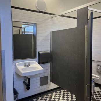 Fullerton Metrolink Station - Bathroom handicap accessible - Public Transportation Near Me - Fullerton, California Fullerton Metrolink Station - Bathroom handicap accessible - Public Transportation Near Me - Fullerton, California