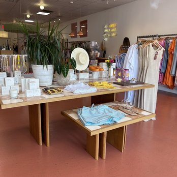 Beehive - Women's Clothing Near Me - Austin, Texas