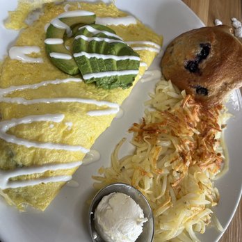 Broken Yolk Cafe - Omelette! - Breakfast & Brunch Near Me - Santee, California