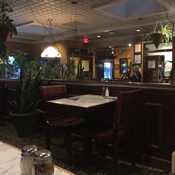Paradiso's Restaurant - Pizza Near Me - Kenai, Alaska