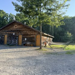 Gasconade Hills Resort - Some of the bathrooms and park area