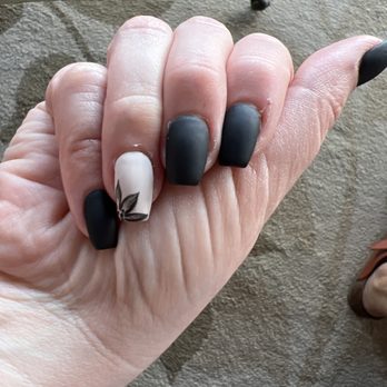 LT’s Nail - Nail Salons Near Me - Poway, California