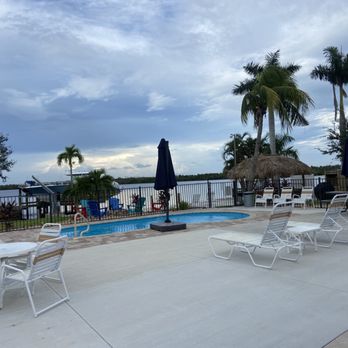 Matlacha Waterfront - Vacation Rentals Near Me - Matlacha, Florida