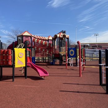 Don Fightmaster Playground - Playgrounds Near Me - Louisville, Kentucky Don Fightmaster Playground - Playgrounds Near Me - Louisville, Kentucky