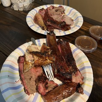 Snow's BBQ - Some of everything. - Barbeque Near Me - Lexington, Texas Snow's BBQ - Some of everything. - Barbeque Near Me - Lexington, Texas