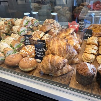 Le Cafe De La Plage - Pastries - Coffee & Tea Near Me - Malibu, California Le Cafe De La Plage - Pastries - Coffee & Tea Near Me - Malibu, California