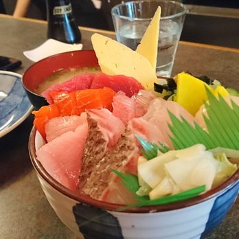 Maneki - Chirashi - Japanese Near Me - Seattle, Washington