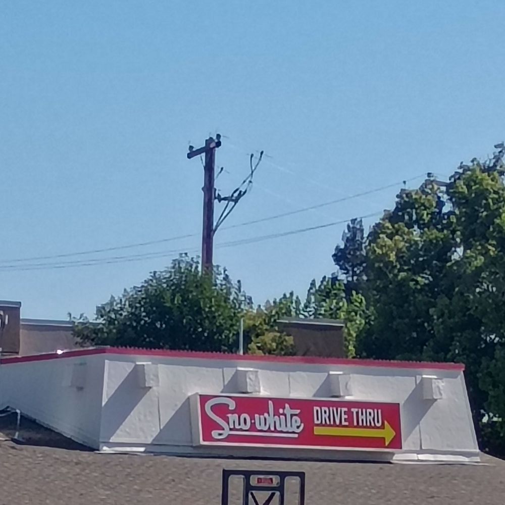 Sno-White Burger - Nice fast friendly service - Fast Food Near Me - Modesto, California Sno-White Burger - Nice fast friendly service - Fast Food Near Me - Modesto, California