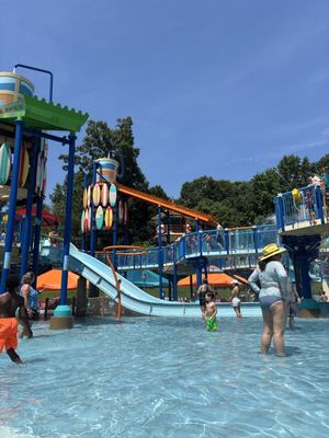 Water Country USA by null