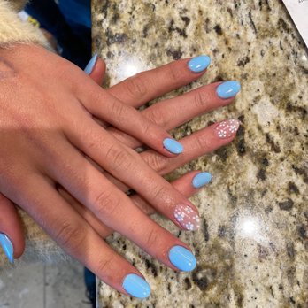 Castle Nail Bar - Nail Salons Near Me - Bellevue, Washington