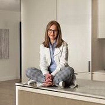 Kim Kerbis-  @properties - the year i was on the cover of chicago agent magazine and won managing broker of the year-city-2019. - Real Estate Agents Near Me - Chicago, Illinois