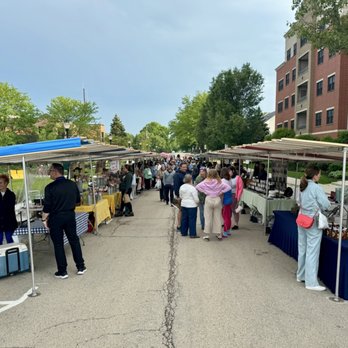 Roselle French Market - Farmers Market Near Me - Roselle, Illinois Roselle French Market - Farmers Market Near Me - Roselle, Illinois