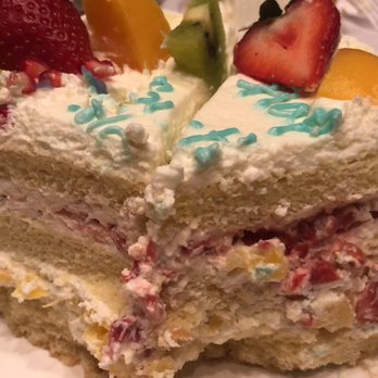 Kiss Cake - Bakeries Near Me - Cincinnati, Ohio