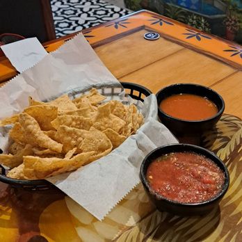 Mi Pueblo Restaurant - Chips and salsa?  Eh - Mexican Near Me - Belton, Texas