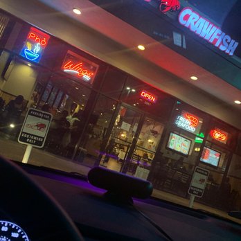 LA Crawfish - Placing my order from the parking lot... - Vietnamese Near Me - Houston, Texas