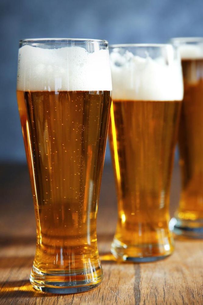 Lapeer Wine & Spirits Logo