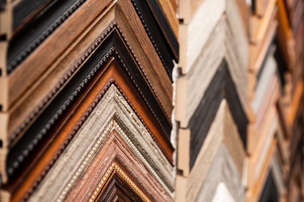 PICTURE FRAME FACTORY OUTLET Updated August 2024 18 Photos 382 S