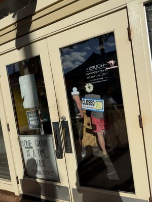 Uncle's Shave Ice by null