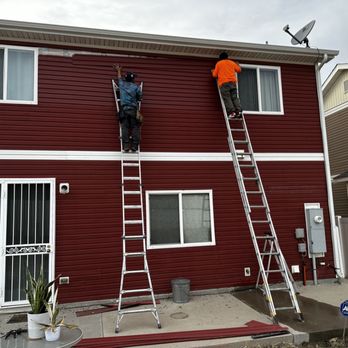 Legacy Roofing & Construction - Vinyl siding replacement Green Valley Ranch - Roofing Near Me