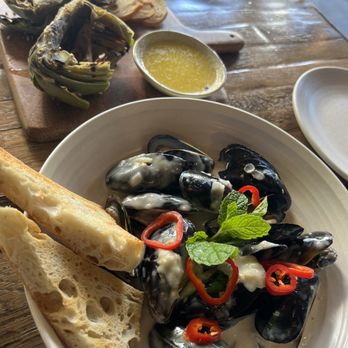 Nomad Eatery - STEAMED MUSSELS & CHARRED ARTICHOKE - Mediterranean Near Me - El Segundo, California