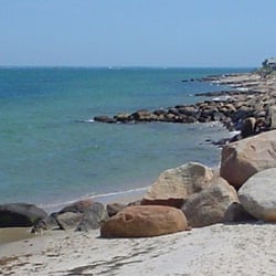 Lake Tashmoo Town Beach